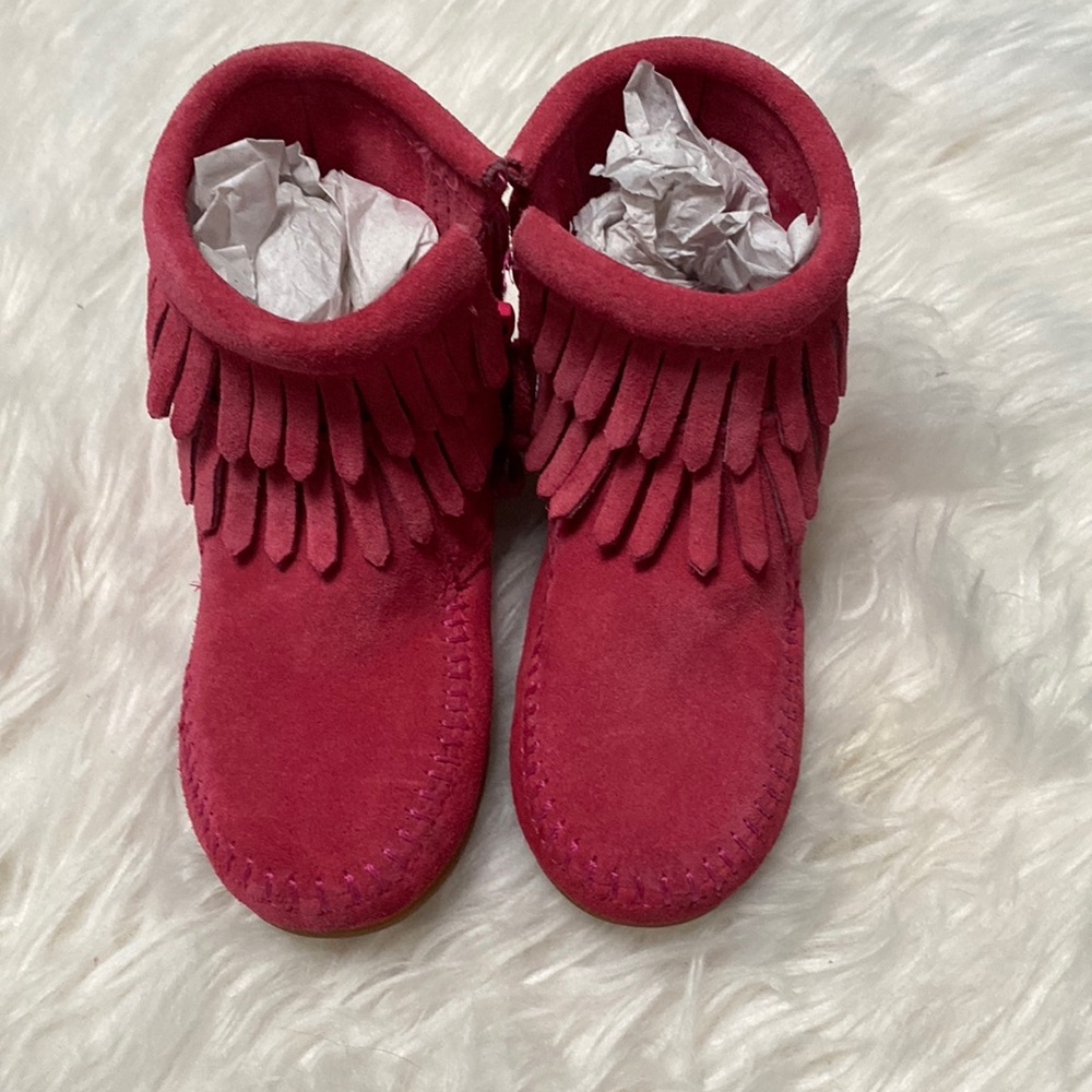 Minnetonka leather upper pink